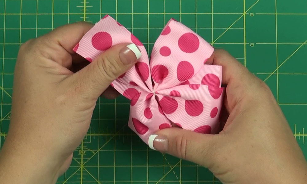 Finishing up Pinwheel Bow Ver. 2